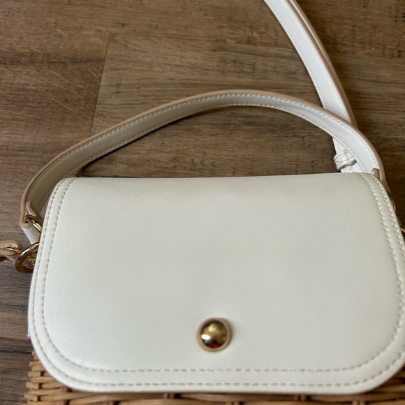 Tommy Bahama Woven Women's Bag - Picture 2 of 7